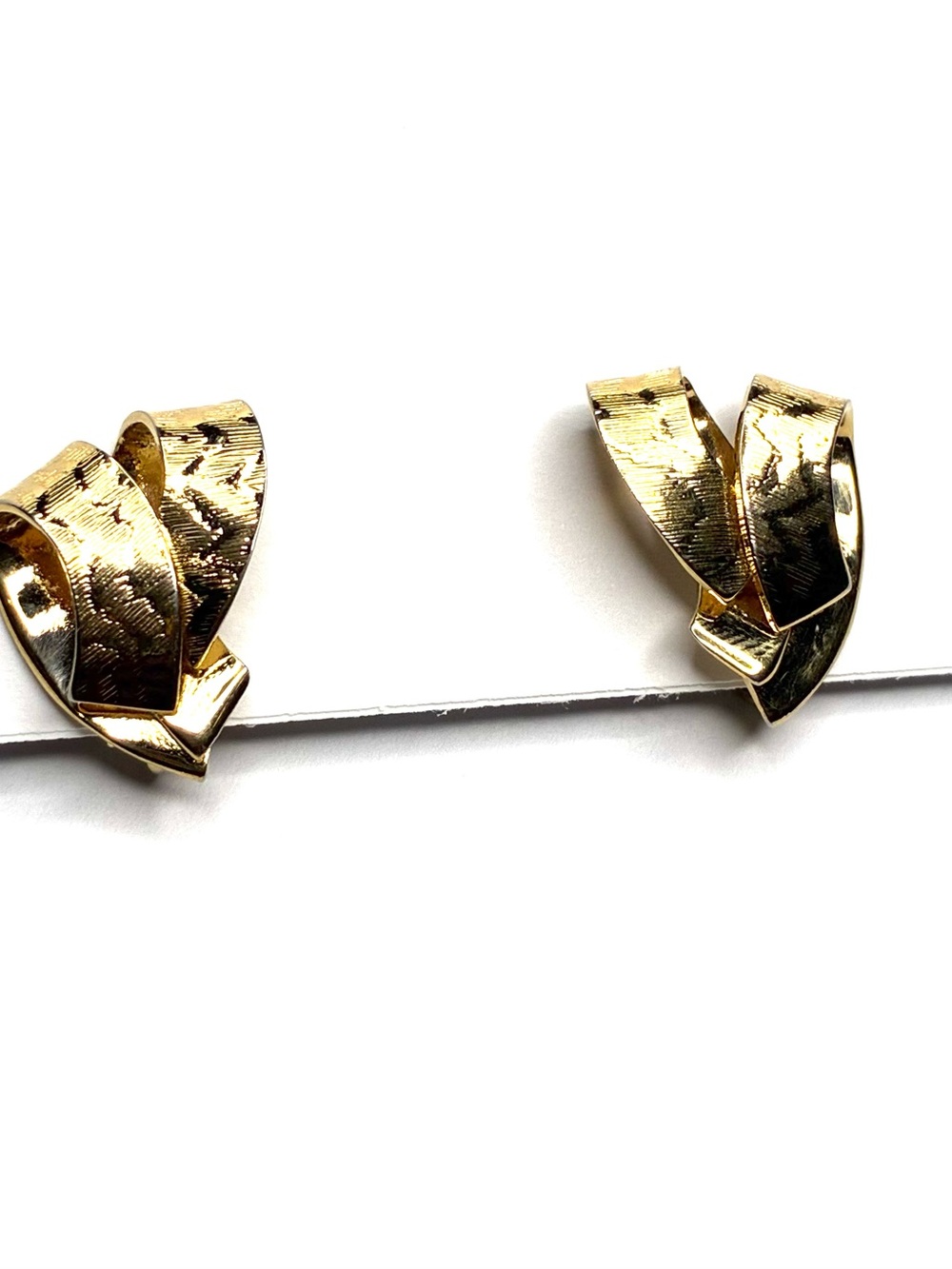 AUTHENTIC VINTAGE Christian Dior Gold Ribbon Demi-Huggie Clip-On Earrings